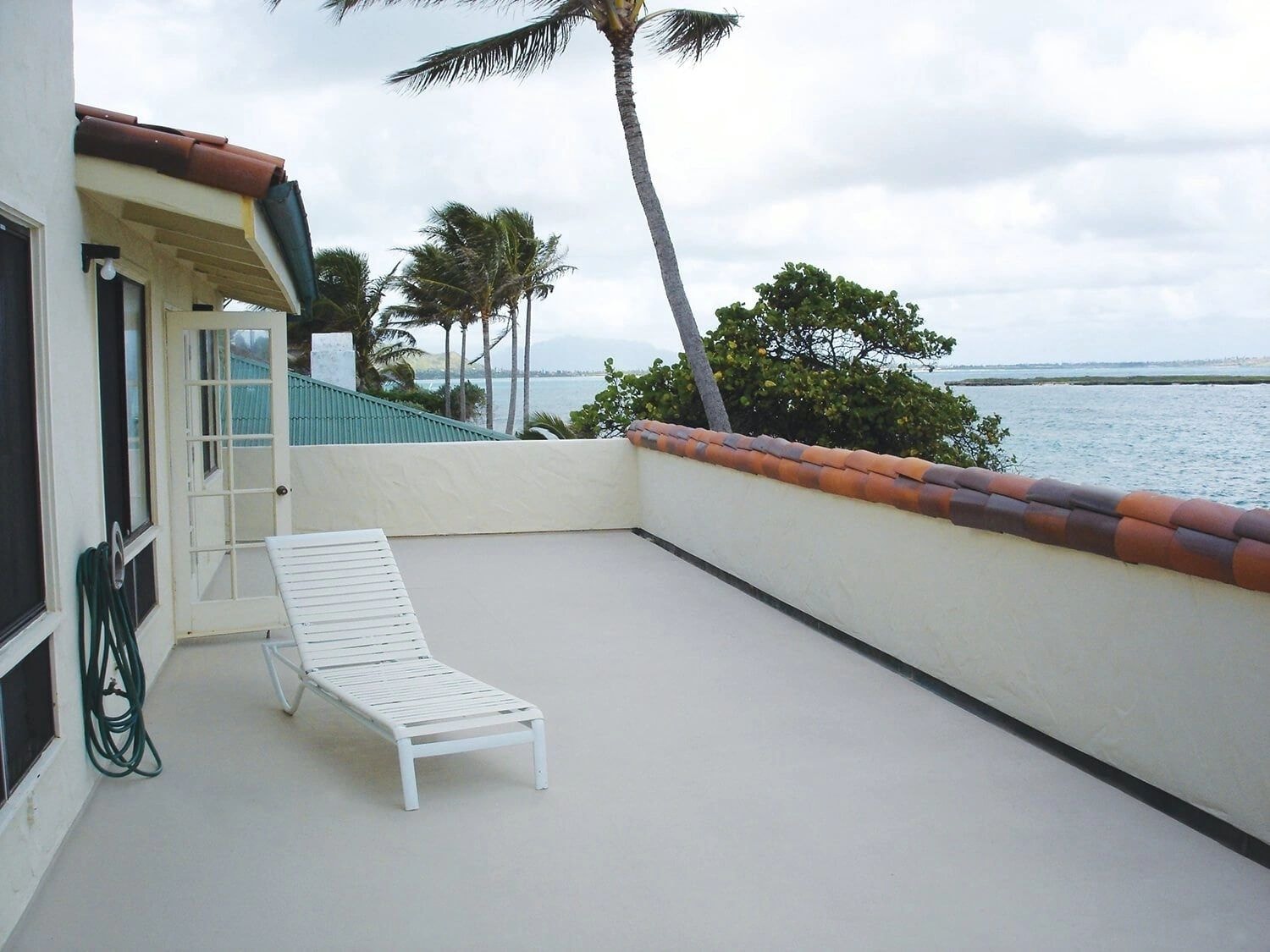 Waterfront deck beachfront property
